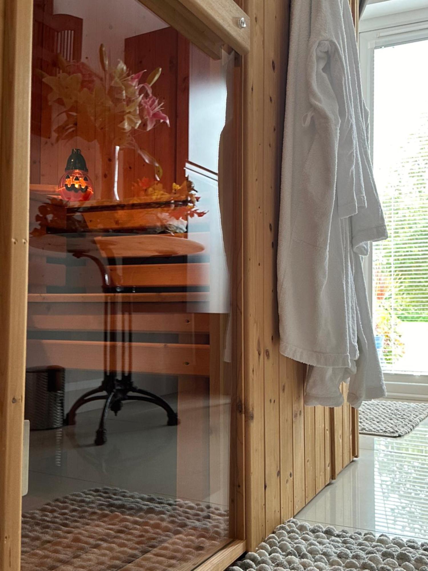 Forest Path Luxury Studio Apartment With Large Bedroom Bathroom And Sauna Sleeps Up To 4 Ballynahinch Ngoại thất bức ảnh
